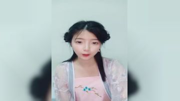 依梦~古装美女挺清新~绿播即将下海~期待她的大秀~如果有她夜夜笙歌啪啪可真是幸福时光！